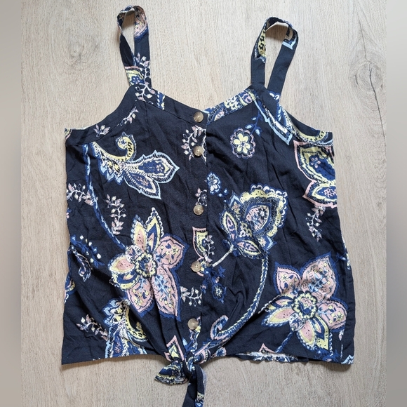 BNWT Reitmans Navy Floral Tie Front Tank Top Size M - Picture 2 of 5